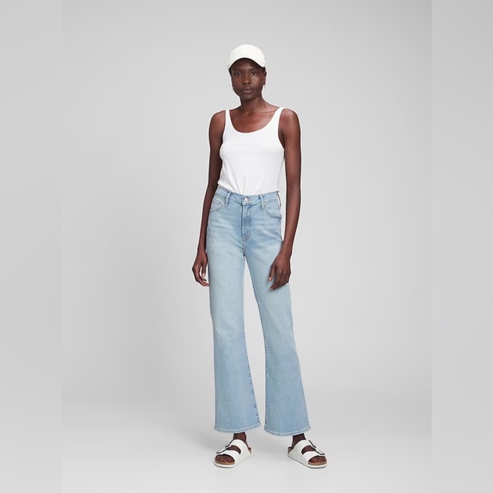 GAP VINTAGE HIGH RISE light blue. Size 8.